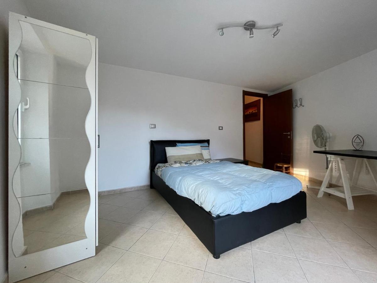 Tra Alpi Apuane E Cinque Terre.. Casetta Renata! Villa Valeriano Lunense Bagian luar foto